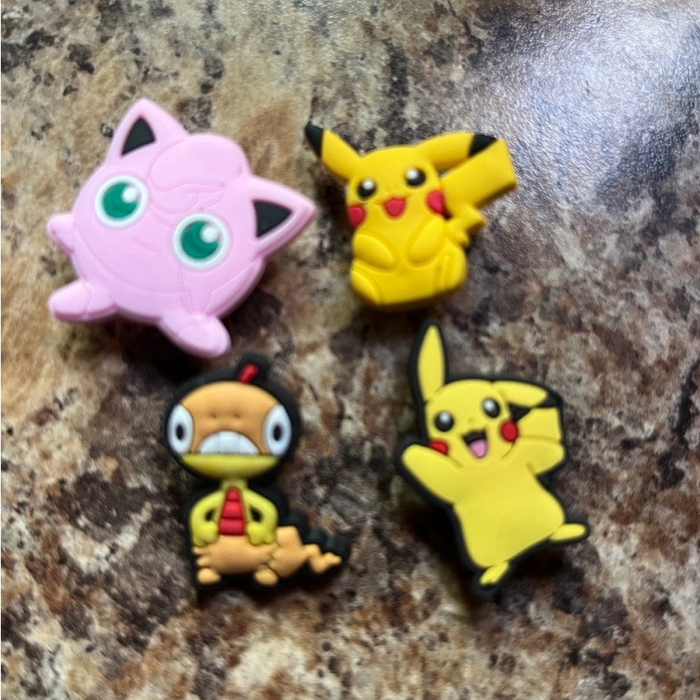 Pokémon croc charms